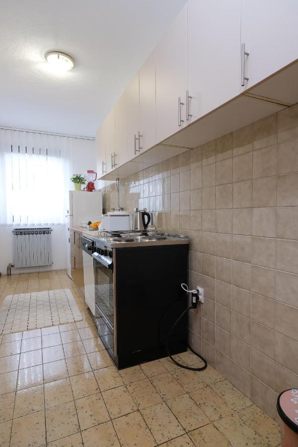 The Cosmic Gate Apartments Visoko Esterno foto